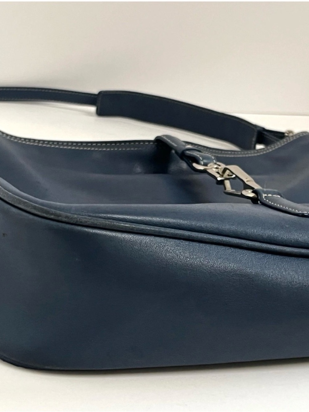 Vintage COACH Hamptons
7778 Hobo Clip Blue - Picture 7 of 14